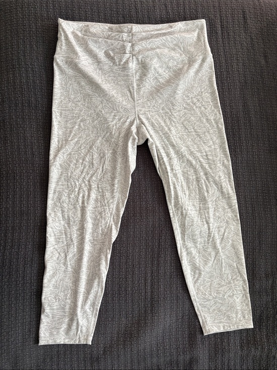 Zyia Active Pants - ZYIA active women’s Light Gray Printed Stretch Leggings